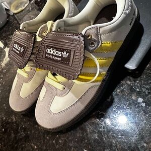 Adidas Gray and Yellow Sneakers with Velcro Strap